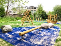 BALANCE BEAM ON SPRINGS