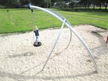 DINO SWING WITH TYRE