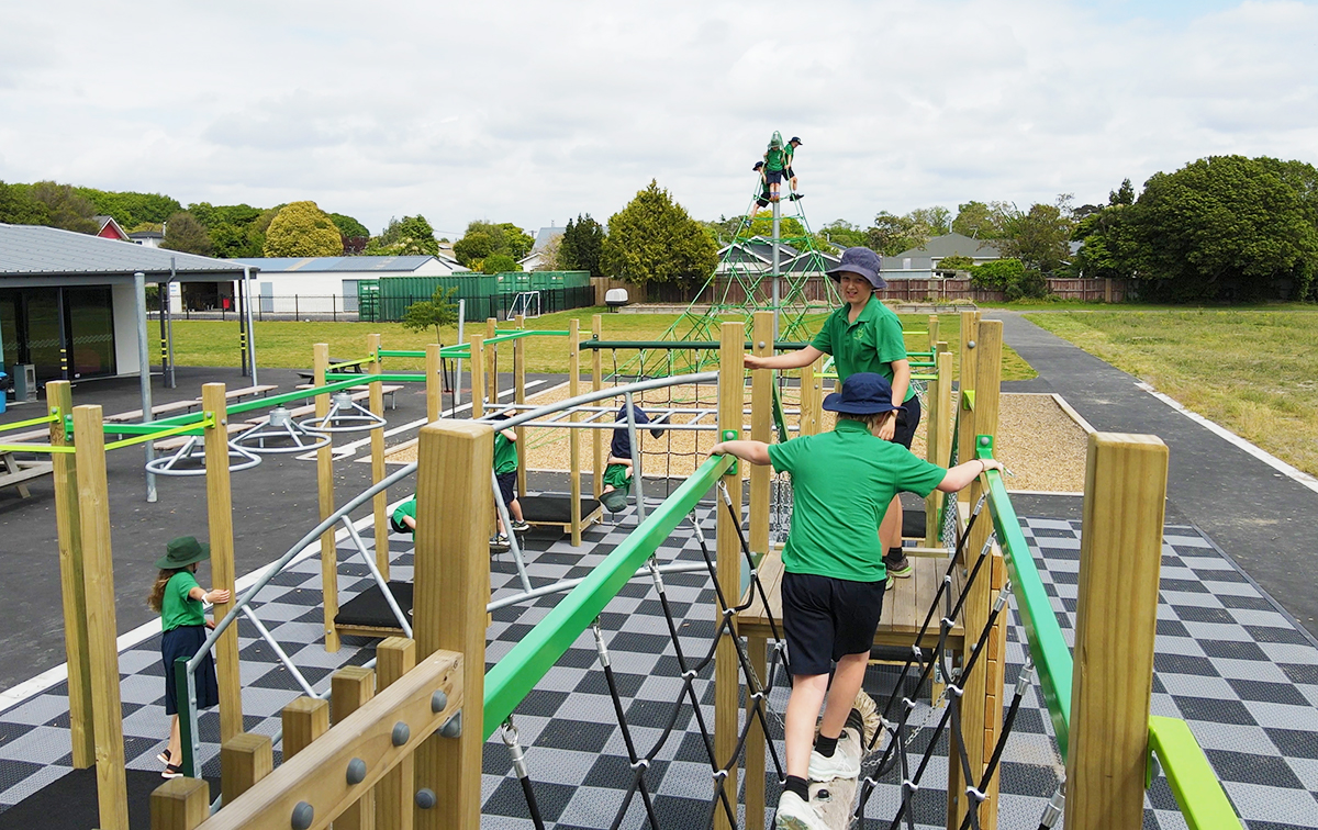 Playground People  Pareawa Banks Avenue School